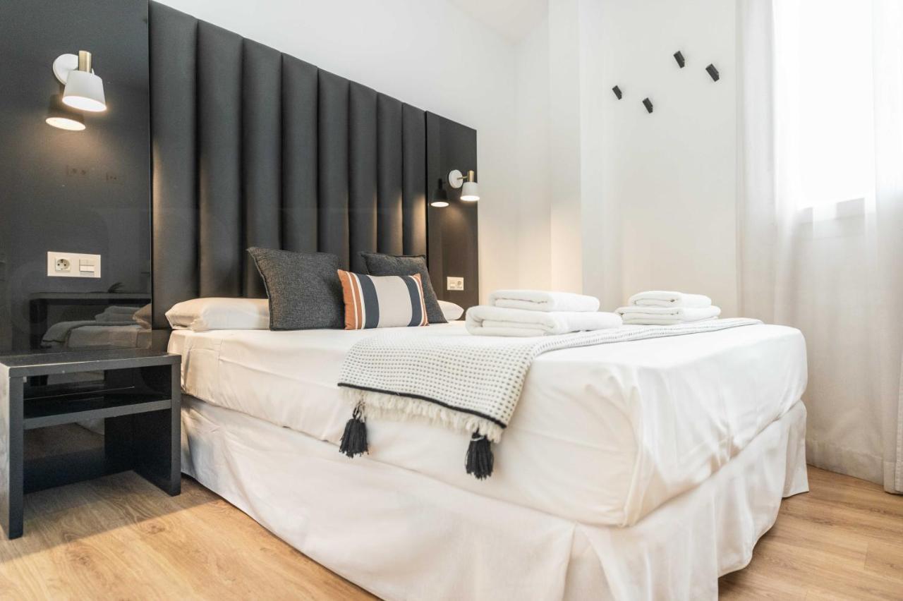 Inviting Duplex In Front Of Picasso Museum By Rems Apartment Malaga Ngoại thất bức ảnh